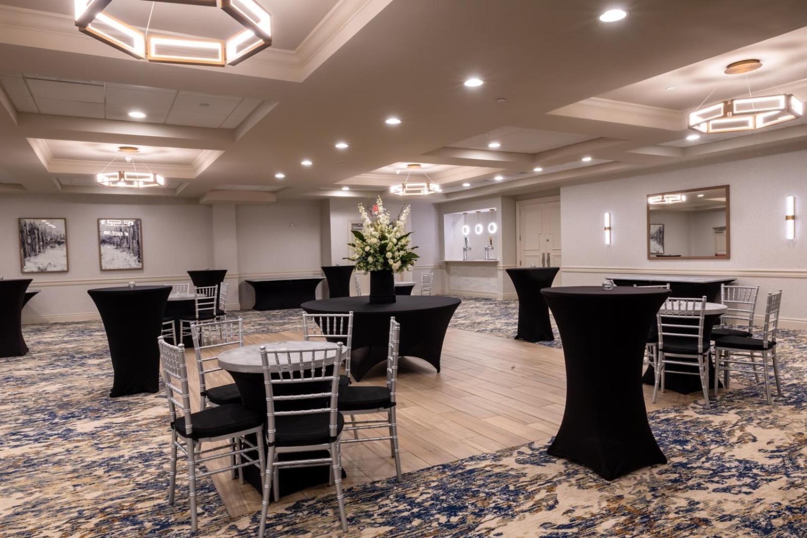 Doubletree By Hilton Tinton Falls-Eatontown Exterior photo