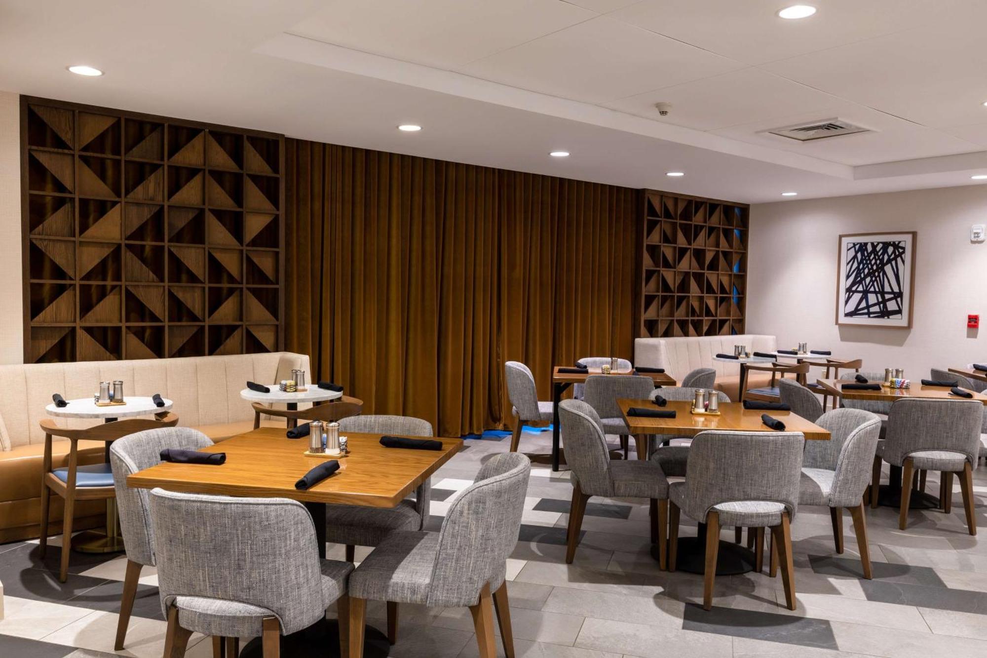 Doubletree By Hilton Tinton Falls-Eatontown Exterior photo
